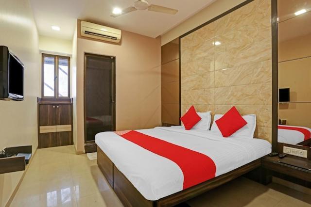 Hotel Amfahh - Andheri West Railway Station مومباي المظهر الخارجي الصورة
