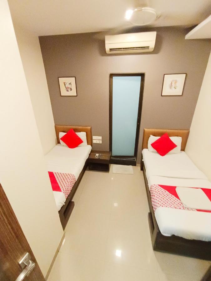 Hotel Amfahh - Andheri West Railway Station مومباي المظهر الخارجي الصورة