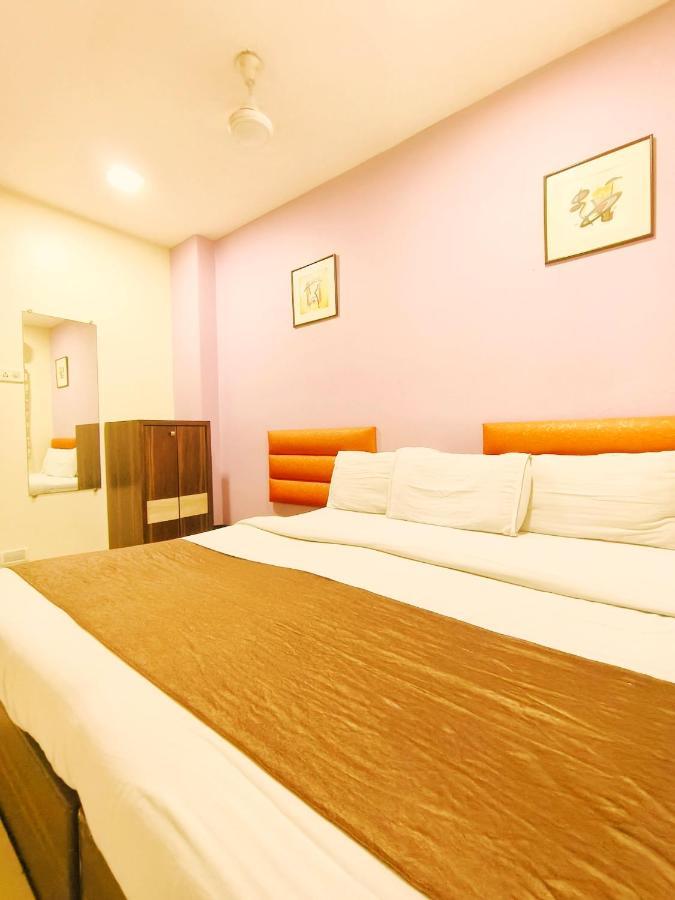 Hotel Amfahh - Andheri West Railway Station مومباي المظهر الخارجي الصورة
